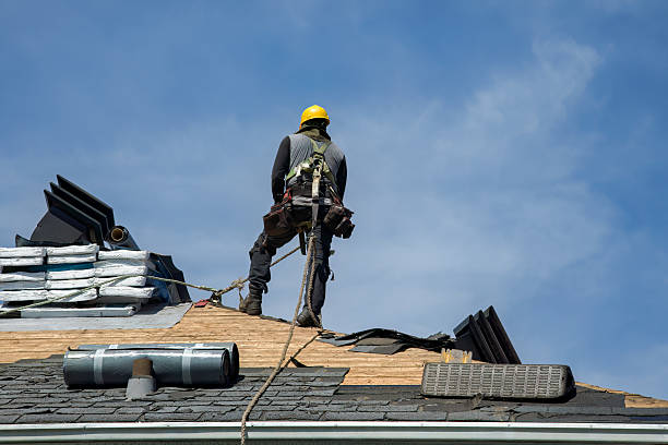 Professional Gutter Installation technician working in Worthington, PA